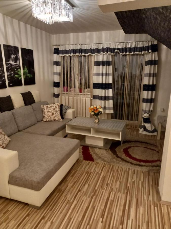 S&W Apartment Loserblick التوسي المظهر الخارجي الصورة
